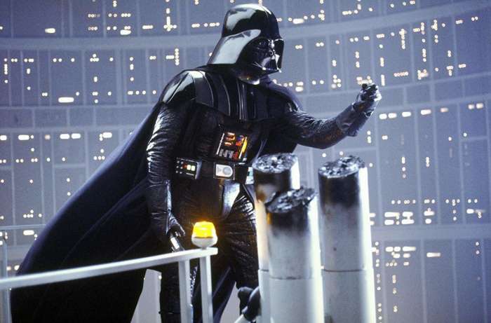 Za čelado Dartha Vaderja več kot 400 tisoč evrov?