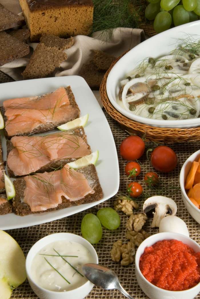 Skandinavska dieta - ribe, rdeče meso, jagodičevje in polnozrnati kruh