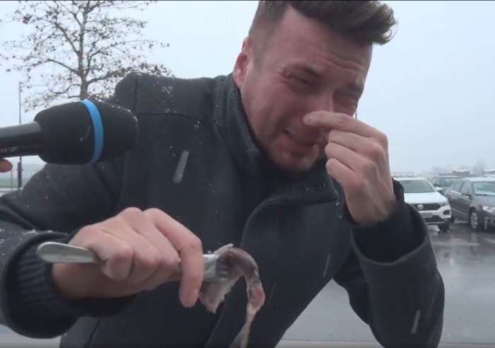 VIDEO: Zakaj je moral Roškar jesti najbolj smrdljive ribe na svetu?!