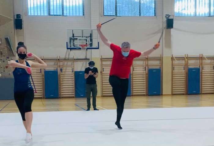 VIDEO: Miha Deželak se je preizkusil v ritmični gimnastiki