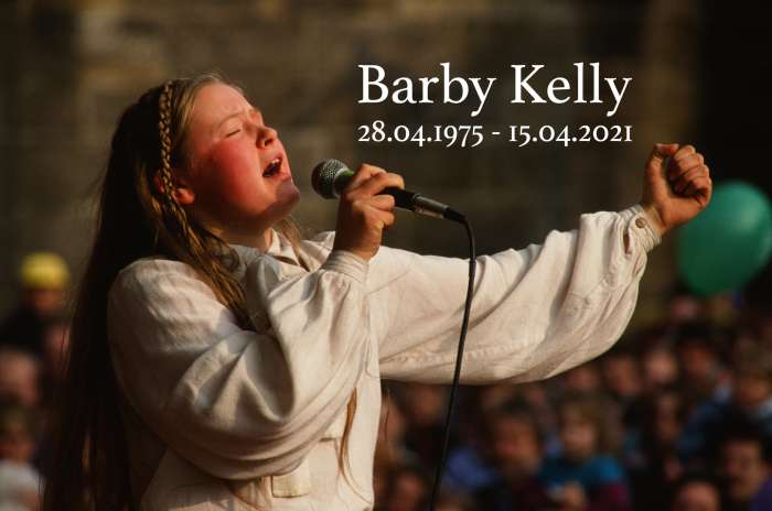 Žalostno: Umrla je mlada pevka Barby