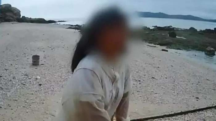 13-letno hčerko je poslal na samoten otok na prevzgojo