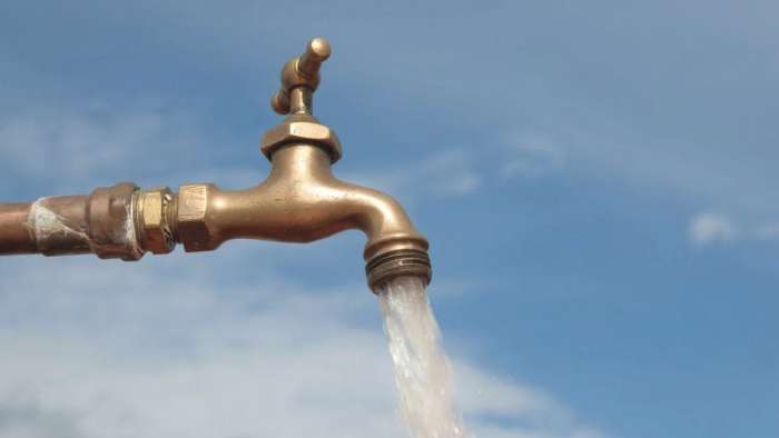Veličastna snov H2O ali po domače - VODA