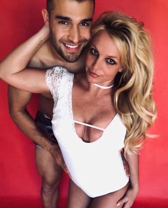 Zaročenec Britney Spears do poroda ne želi vedeti spola otroka