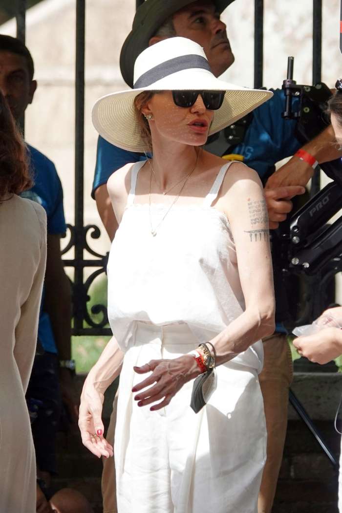Angelina Jolie v Rimu snema nov film in kaže čudovito podobo