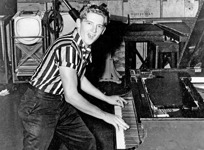 Jerry Lee Lewis je uničil zadnji klavir