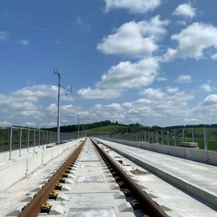 Investicijska dela in nadomestni prevozi namesto nekaterih vlakov na progah Ljubljana-Litija in Maribor-Špilje/Gradec