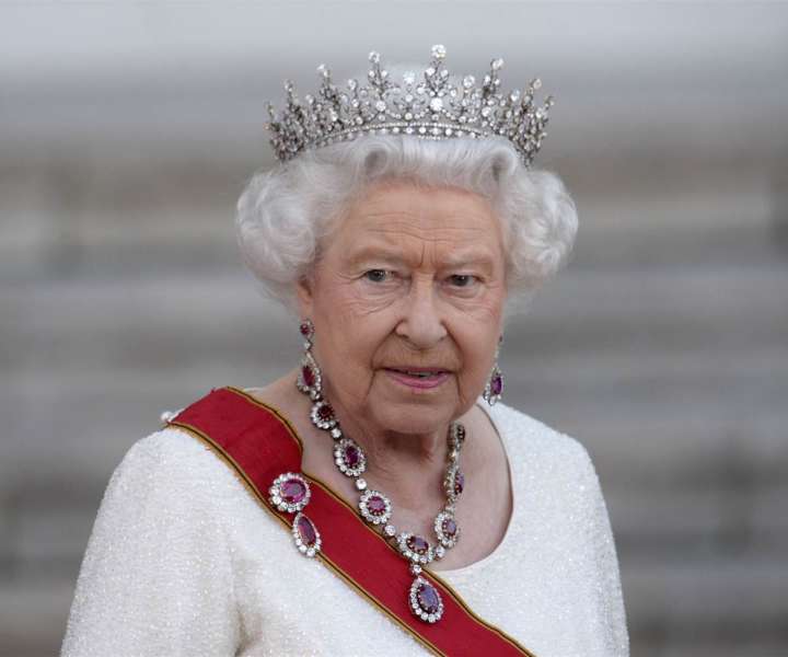 Kraljica Elizabeta II nima formalne izobrazbe