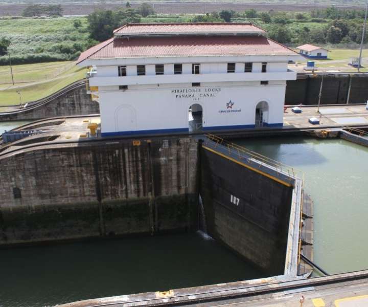 Panamski prekop z razgledne ploščadi