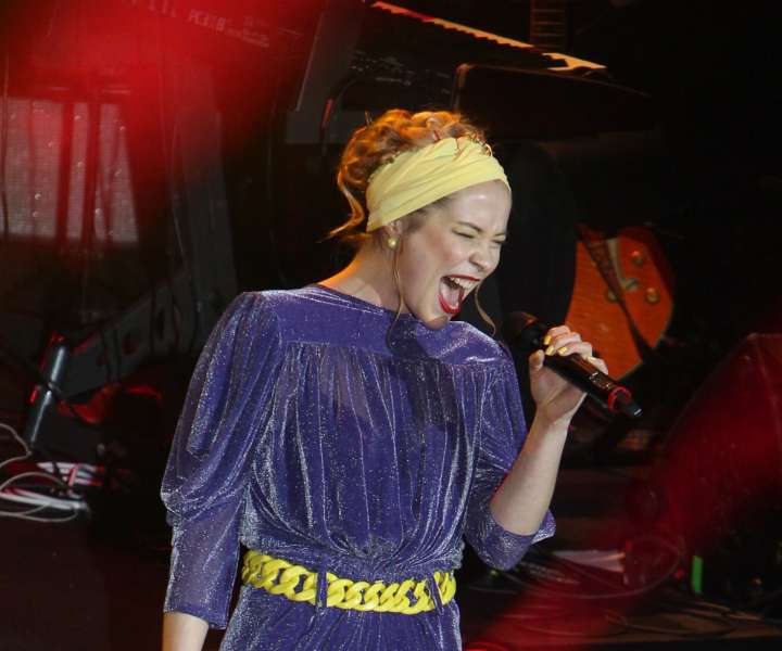 Lea Cok je zapela pesmi Respect Arethe Franklin in New Attitude Patti Labelle.