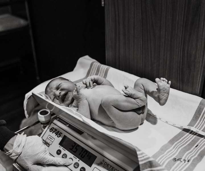 Porodnica je sama fotografirala porod