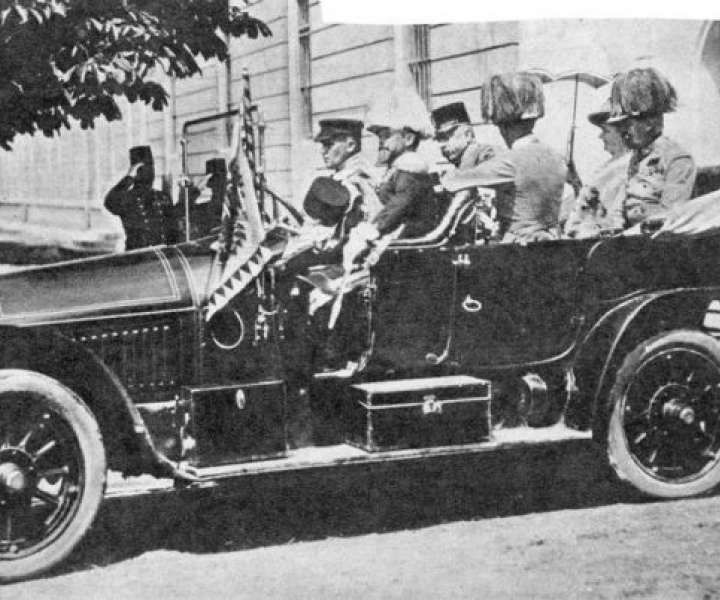 Nadvojvoda Franc Ferdinand na obisku v Sarajevu tik pred atentatom