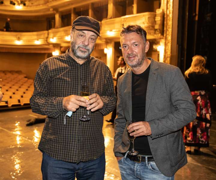 Diego de Brea in mednarodno priznani romunski gledališki in filmski režiser ter ravnatelj Madžarskega gledališča v Cluju Gabor Tompa.