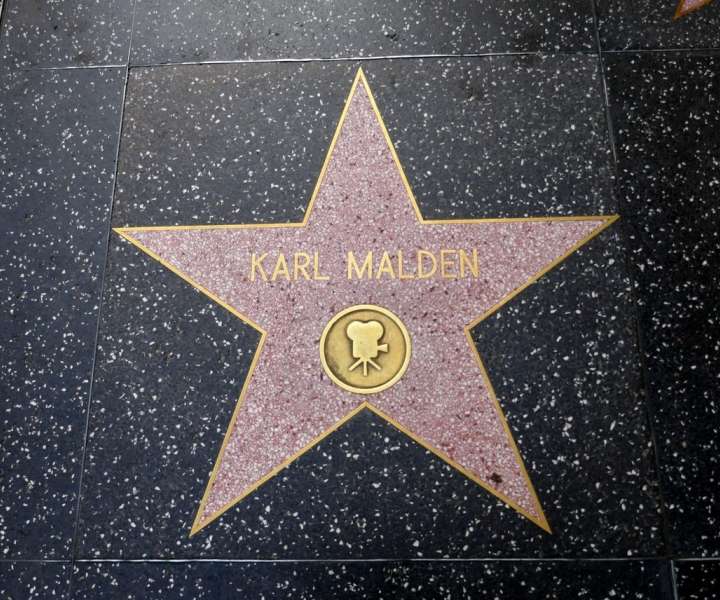 Karl Malden je dobil vojo zvezdo v Hollywoodu v devetdesetih.