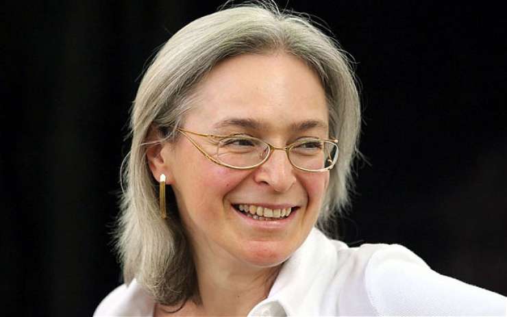 Rusija pomilostila morilca novinarke Politkovske, ker se je šel borit v Ukrajino