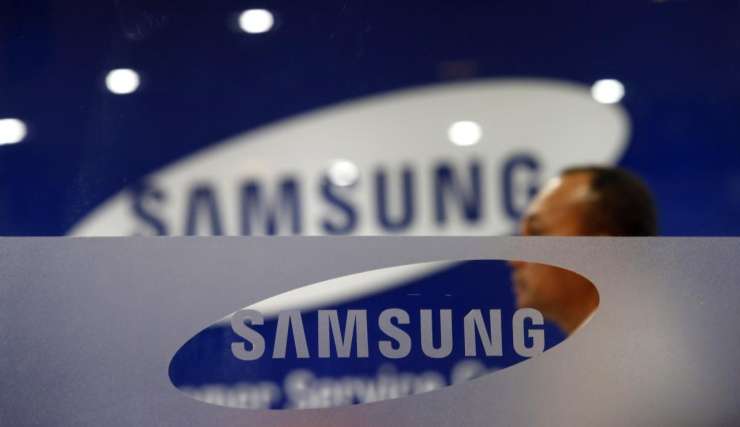 Samsungove delnice občutno navzdol; vodstvo napoveduje nadaljevanje boja proti Applu