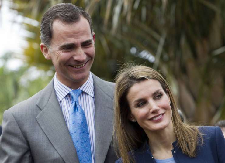 Španska kraljica in princesa prvič s fiksno plačo
