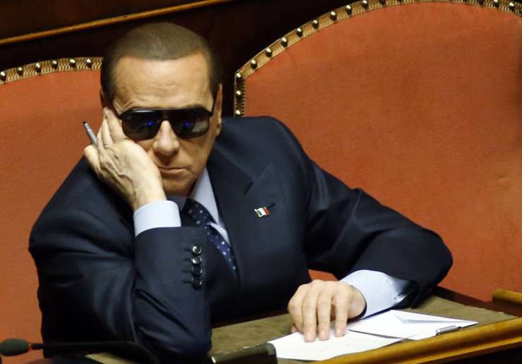 Kriza: Berlusconijevi ministri odhajajo iz Lettine vlade