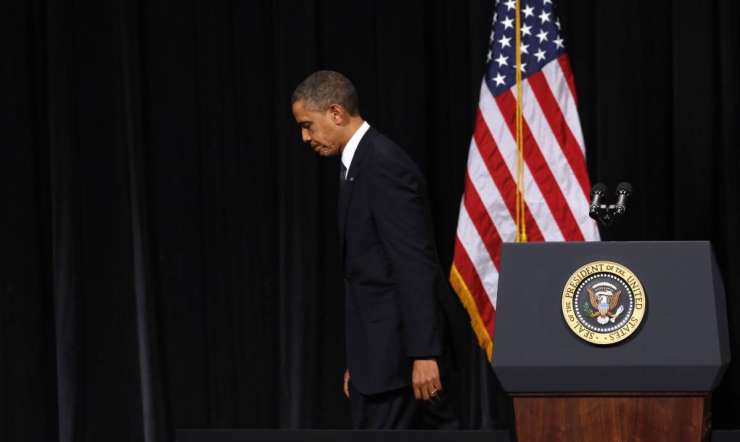 Obama med obiskom Newtowna: Tega ne moremo več prenašati