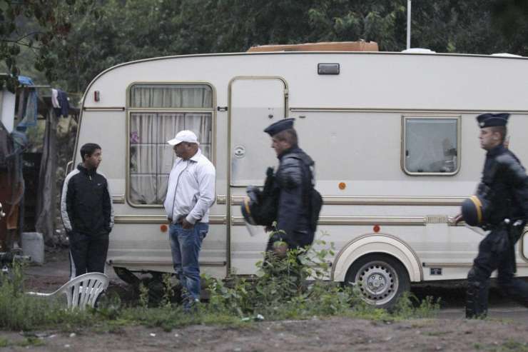 Francija izgnala več sto Romov