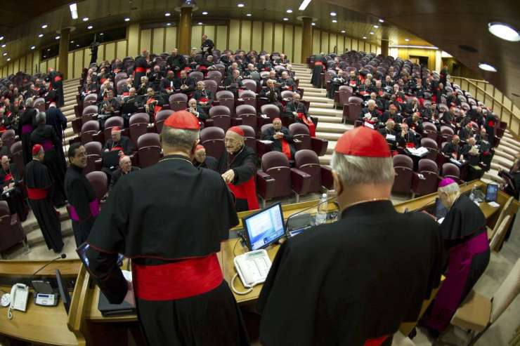 Vatikan: Med kardinale se je vtihotapil moški, ki se je izdajal za kardinala