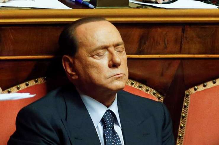 Italijanska parlamentarna komisija za izključitev Berlusconija iz senata