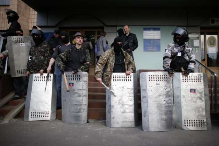 V Odeso dodatne posebne enote, v Slavjansku novo nasilje