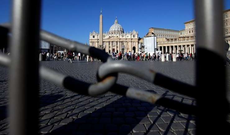 Korupcijska afera odnesla prvega finančnika Vatikana