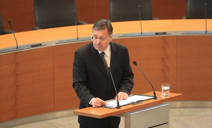 Janković: Janševi vladi je treba dati možnost, da uresniči napovedi