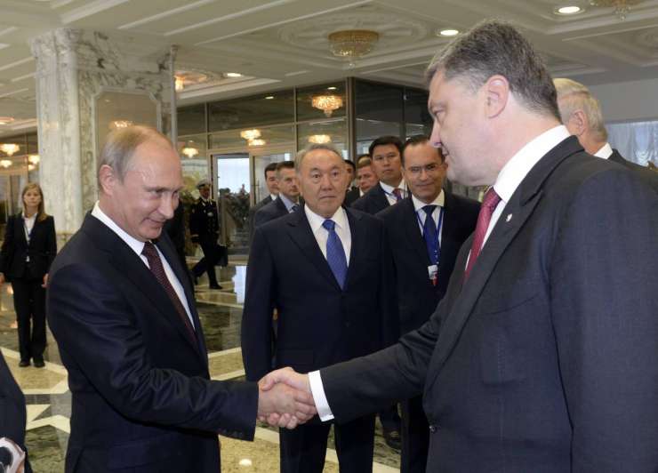Putin in Porošenko sta se dogovorila za prekinitev ognja na vzhodu Ukrajine
