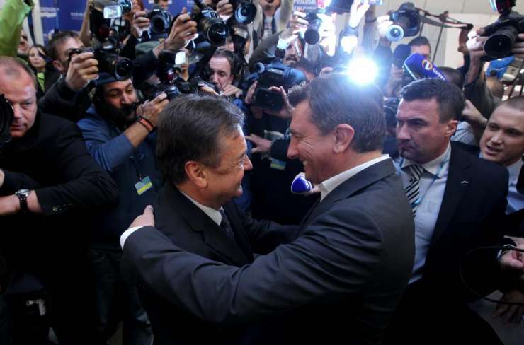 Bolni Pahor svari: SD ne sme v koalicijo z Jankovićem, bojte se njegovih svetovalcev