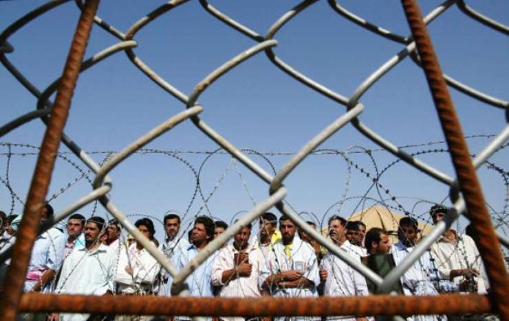 Interpolov alarm zaradi suma vpletenosti Al Kaide v pobege zapornikov