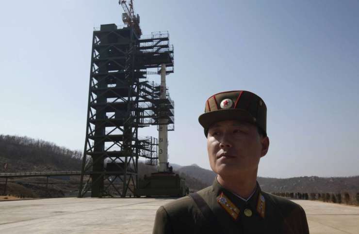Severna Koreja začela priprave na izstrelitev rakete