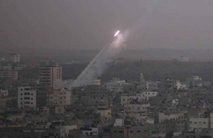 Tel Aviv že tretji dan zapored tarča raketnega napada z Gaze