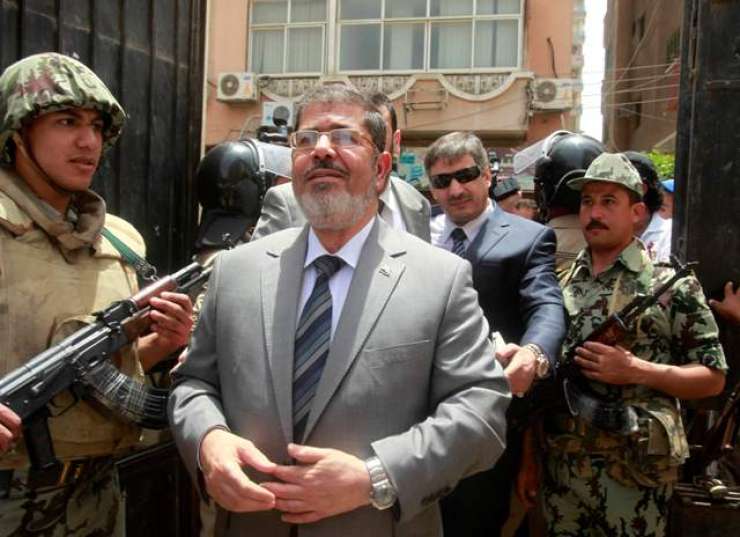 Egiptovska vojska potrdila, da je pridržala Mursija