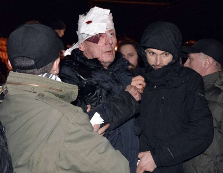 Na izgredi na protestih v Ukrajini ranjen tudi bivši minister 