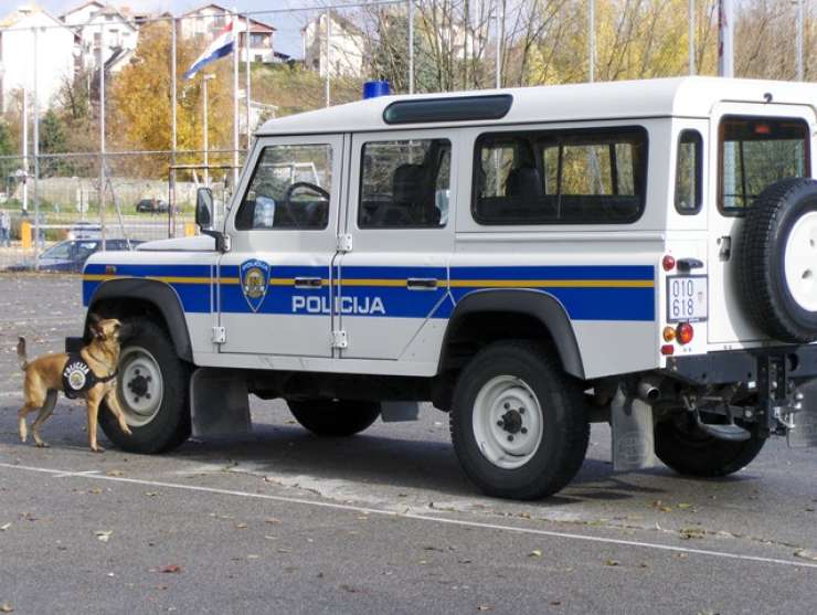 Hrvaški policisti pri meji s Slovenijo streljali na albanskega tihotapca ljudi