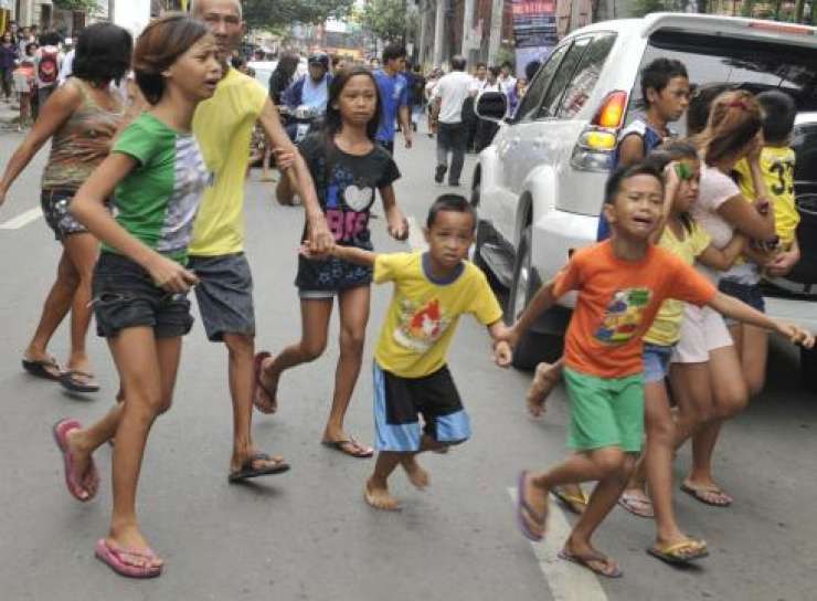Na Filipinih potres z magnitudo 7,1; več mrtvih