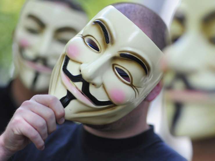 »Dovolj ste kradli!« Anonymous vdrli na spletno stran hrvaške vlade