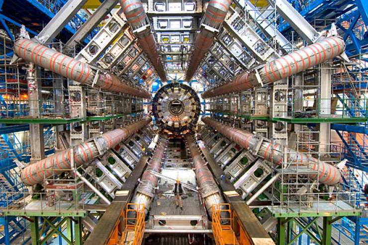 Hadronski trkalnik zaradi nadgradnje 18 mesecev zaprt