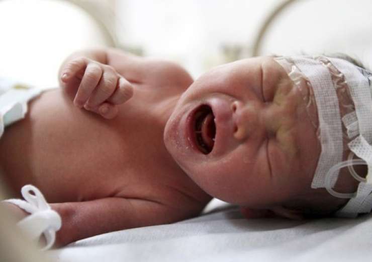 Študija: V Evropi zaradi krize manj rojstev