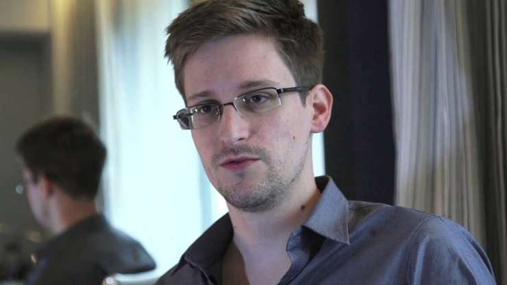 Snowden še ni vsega povedal: Nisem tu, da se skrivam, tu sem, da razkrijem zločine