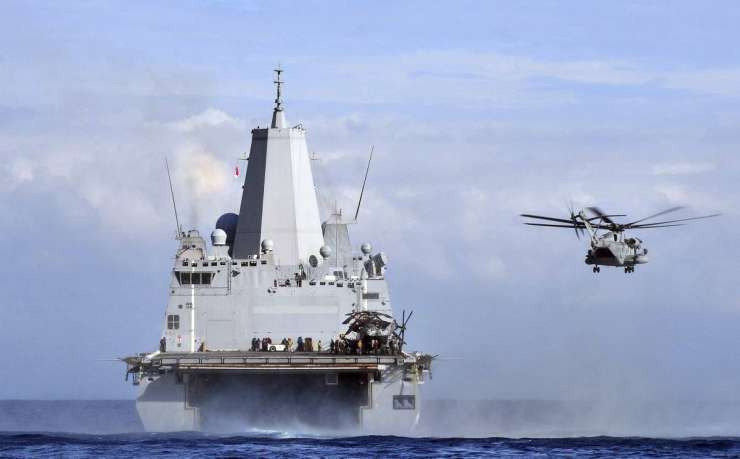 ZDA kopičijo sile: V Perzijski zaliv vplula vojaška ladja s 550 marinci