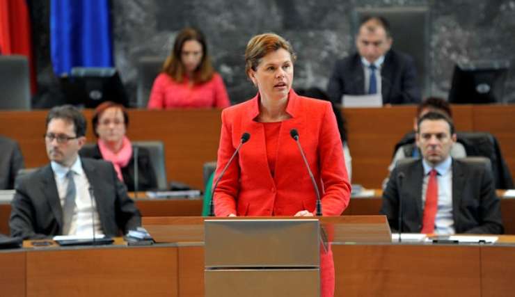 FAZ: V Sloveniji vlada velika groza zaradi imenovanja Bratuškove v Evropsko komisijo