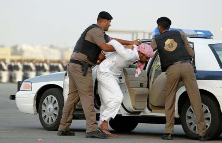V Savdski Arabiji aretirali več kot 100 terorističnih osumljencev