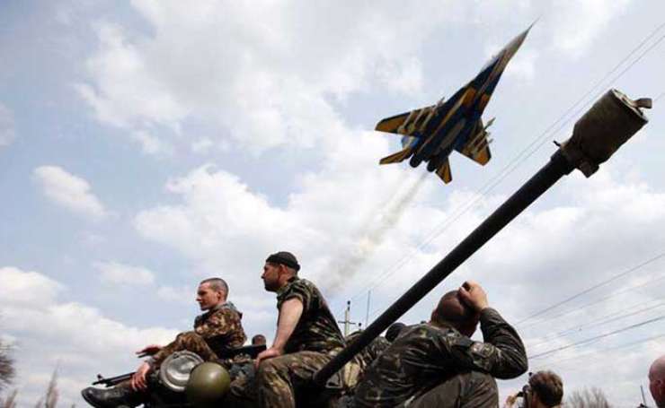 Proruski separatisti na vzhodu Ukrajine sestrelili lovca