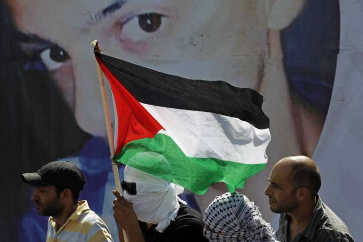 Palestinci besnijo: umorjeni palestinski najstnik je bil živ zažgan