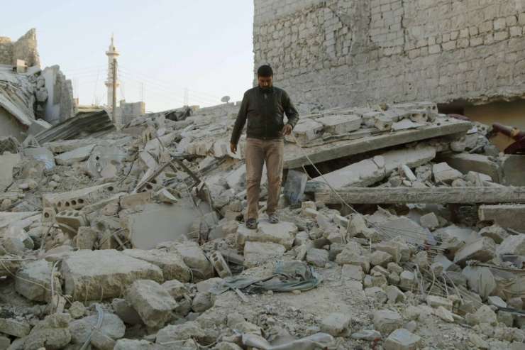 V zračnih napadih sirske vojske ubitih 11 otrok