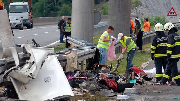 Osem mrtvih v nesreči češkega avtobusa na Hrvaškem