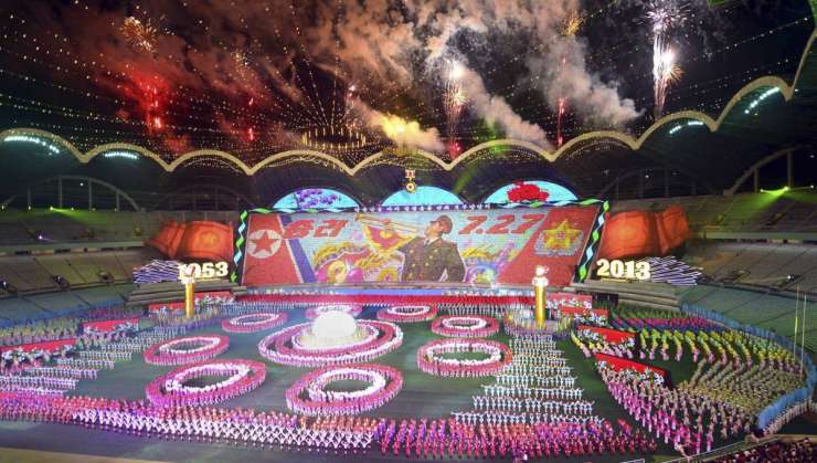 Severna Koreja ob obletnici premirja s 47.000 medaljami